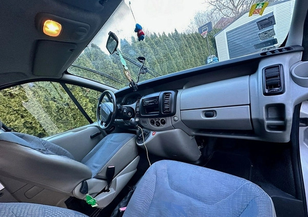 Renault Trafic cena 28900 przebieg: 204000, rok produkcji 2005 z Wrocław małe 29